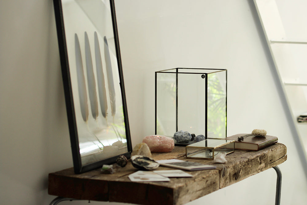 Zo maak je, in 4 stappen, thuis een altaar.