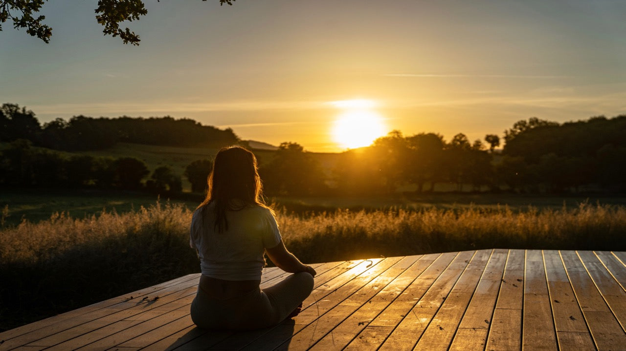 Hoe CBD helpt meer in je vrouwelijke energie te stappen en pms plus andere hormonale klachten vermindert. Een gesprek met Shinta Lempers, founder van Heal Mary