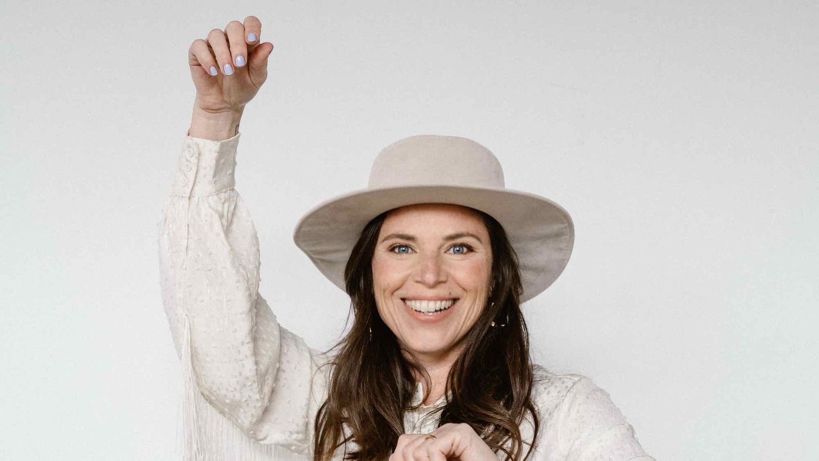 Sporten in flow met de vrouwelijke cyclus: zo doe je dat. In gesprek met PT en hormoon expert Saskia de Vlieger van Rewoman