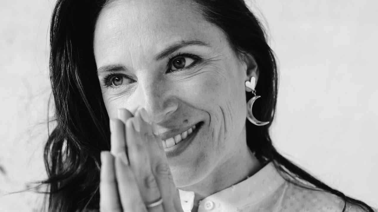 Lichaamsgerichte therapie is hot! In gesprek met Maite Wetters over hoe lichaamswerk je helpt emotionele blokkades te doorbreken.